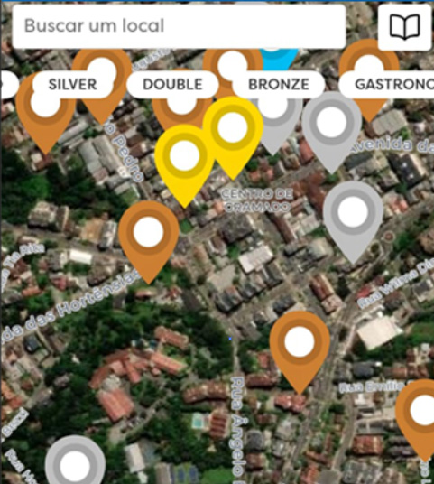 Mapa com percurso gamificado de realidade aumentada ExploRA